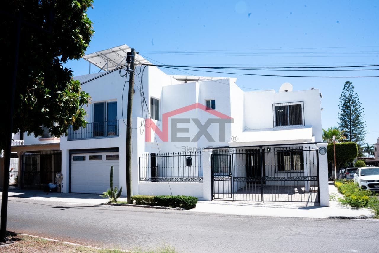 HOUSE FOR SALE IN VILLA DE MIRAMAR