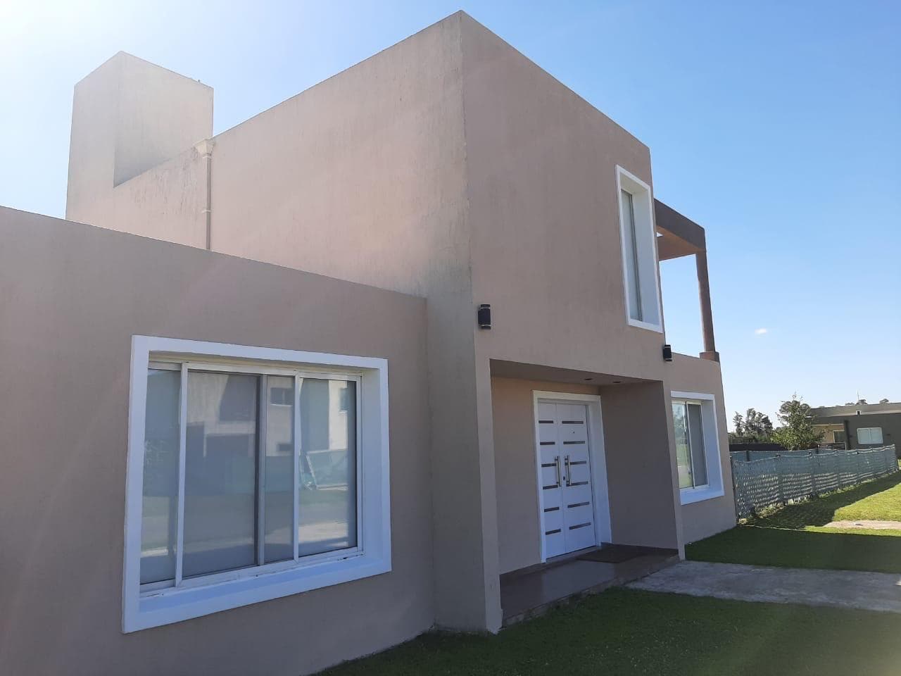 Spectacular House in a Gated Community in Belleville - Canning - (E. Echeverria)
