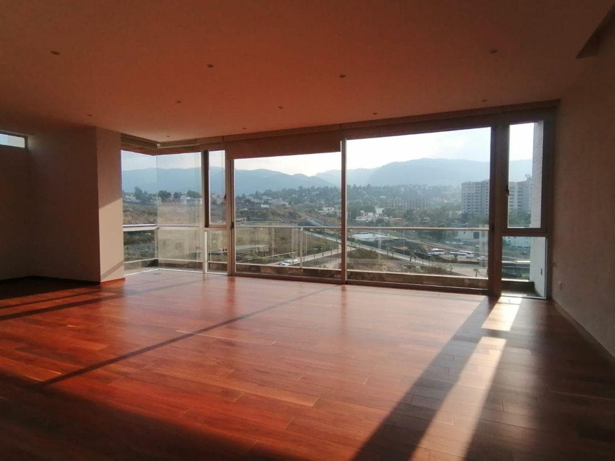 EXCEPTIONAL PH APARTMENT FOR RENT WITH A BALCONY