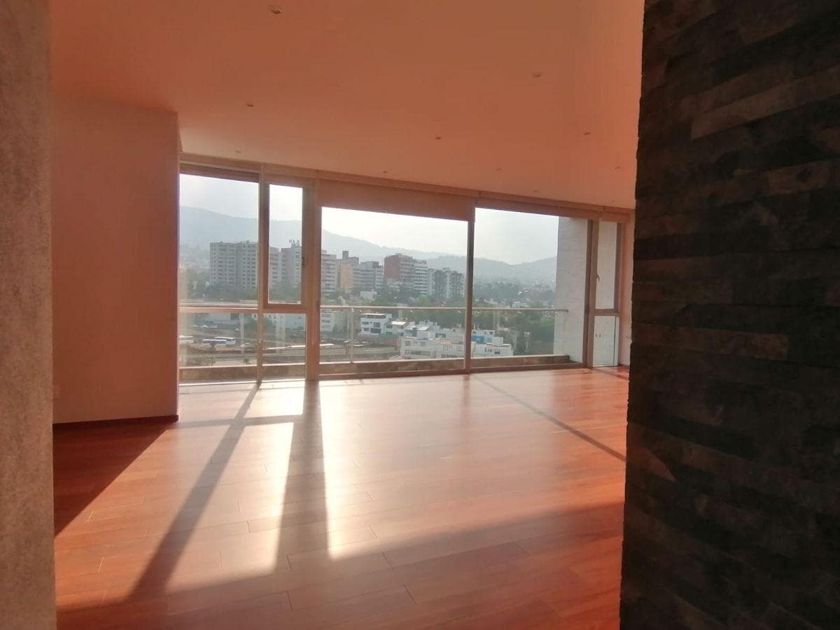 EXCEPTIONAL PH APARTMENT FOR RENT WITH A BALCONY