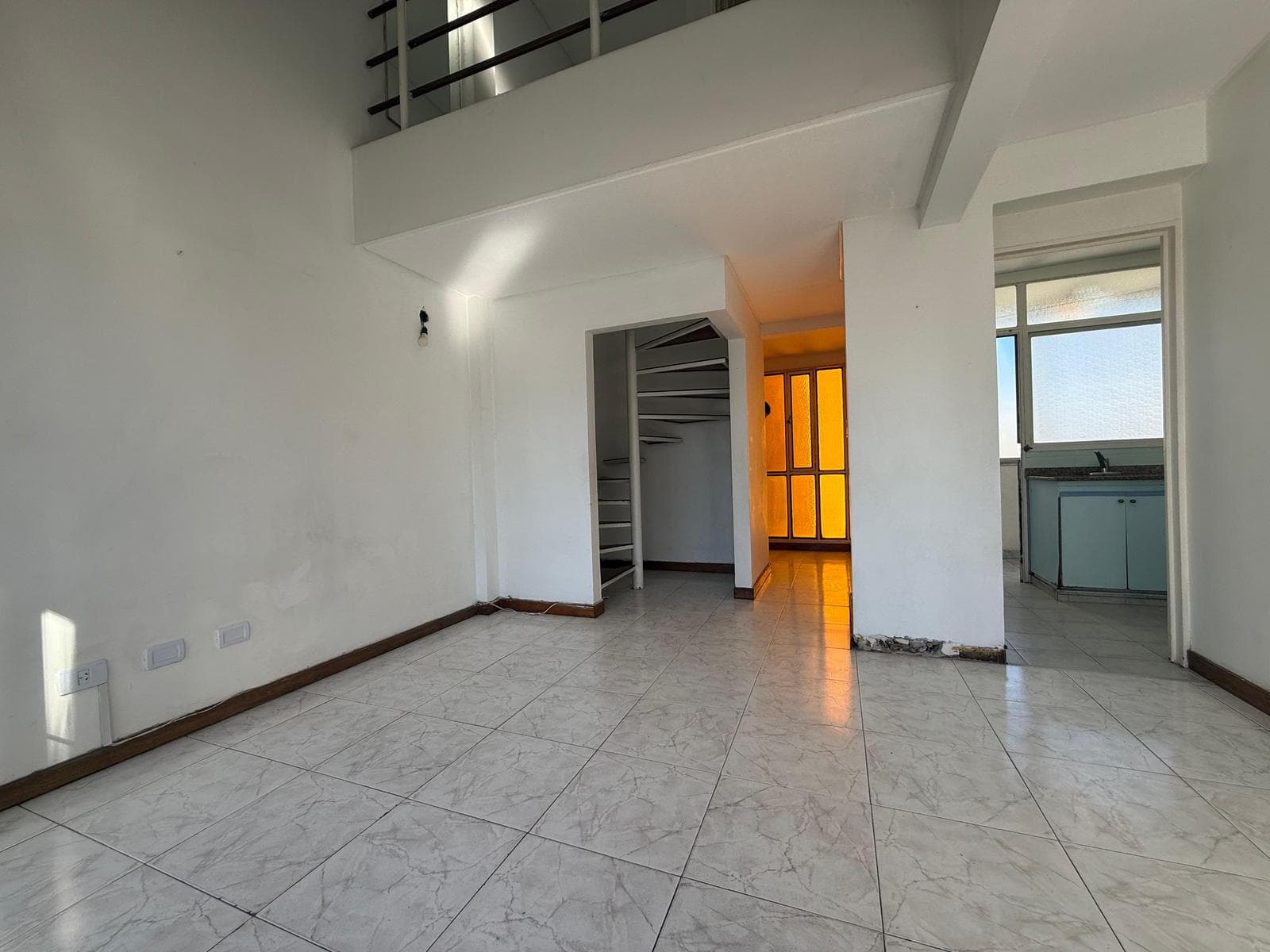 3-Room Duplex Apartment for Rent in Lomas de Zamora