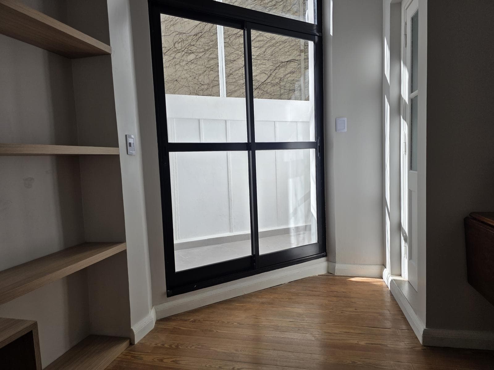 Recoleta Apartment with Balcony