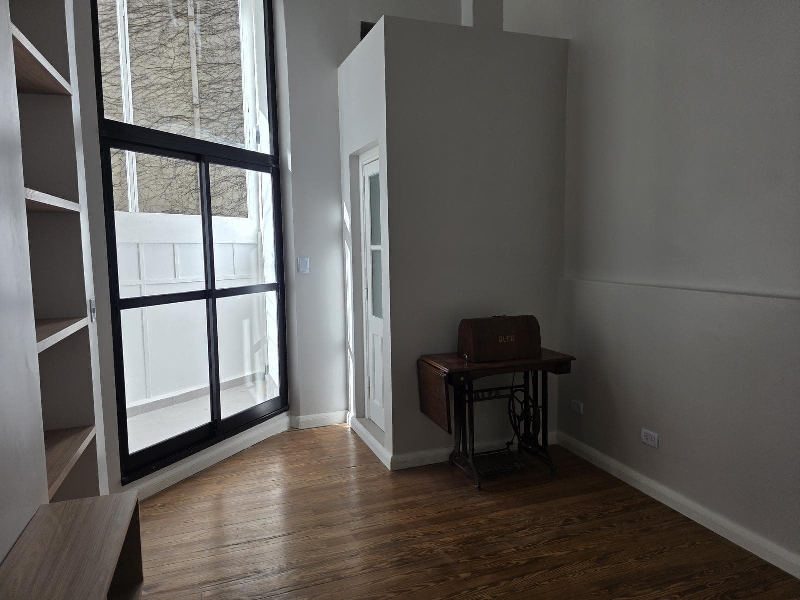 Recoleta Apartment with Balcony