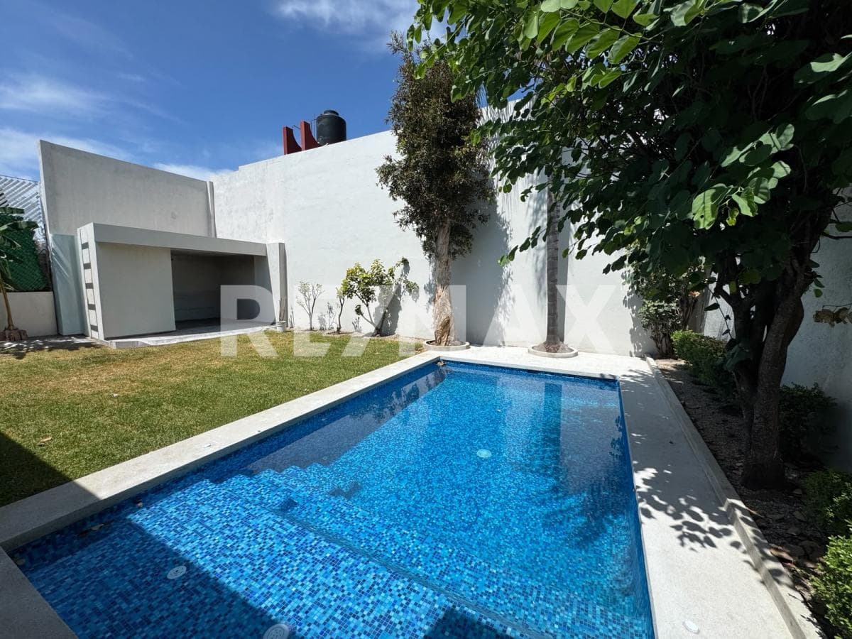 House for Sale in Morelos, Reforma, Cuernavaca