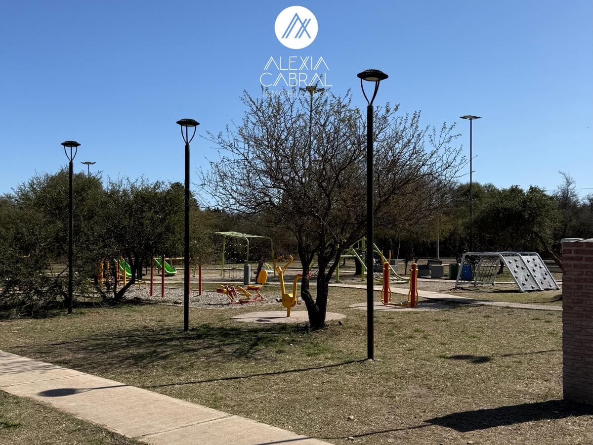 800 m² lot in Piedra Blanca