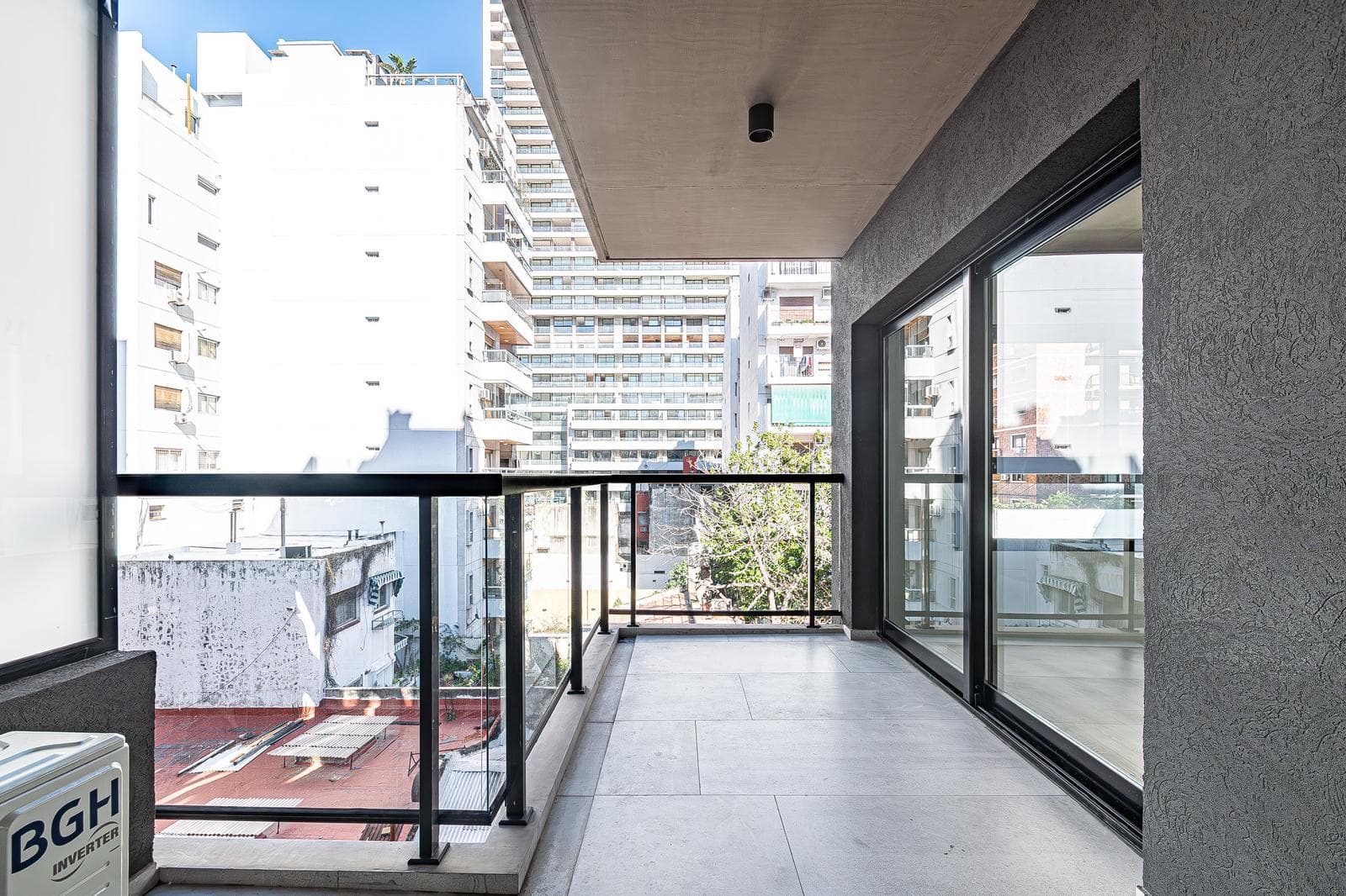 2-Bedroom Apartment with Bathroom, Balcony, and Brand-New Amenities - Belgrano