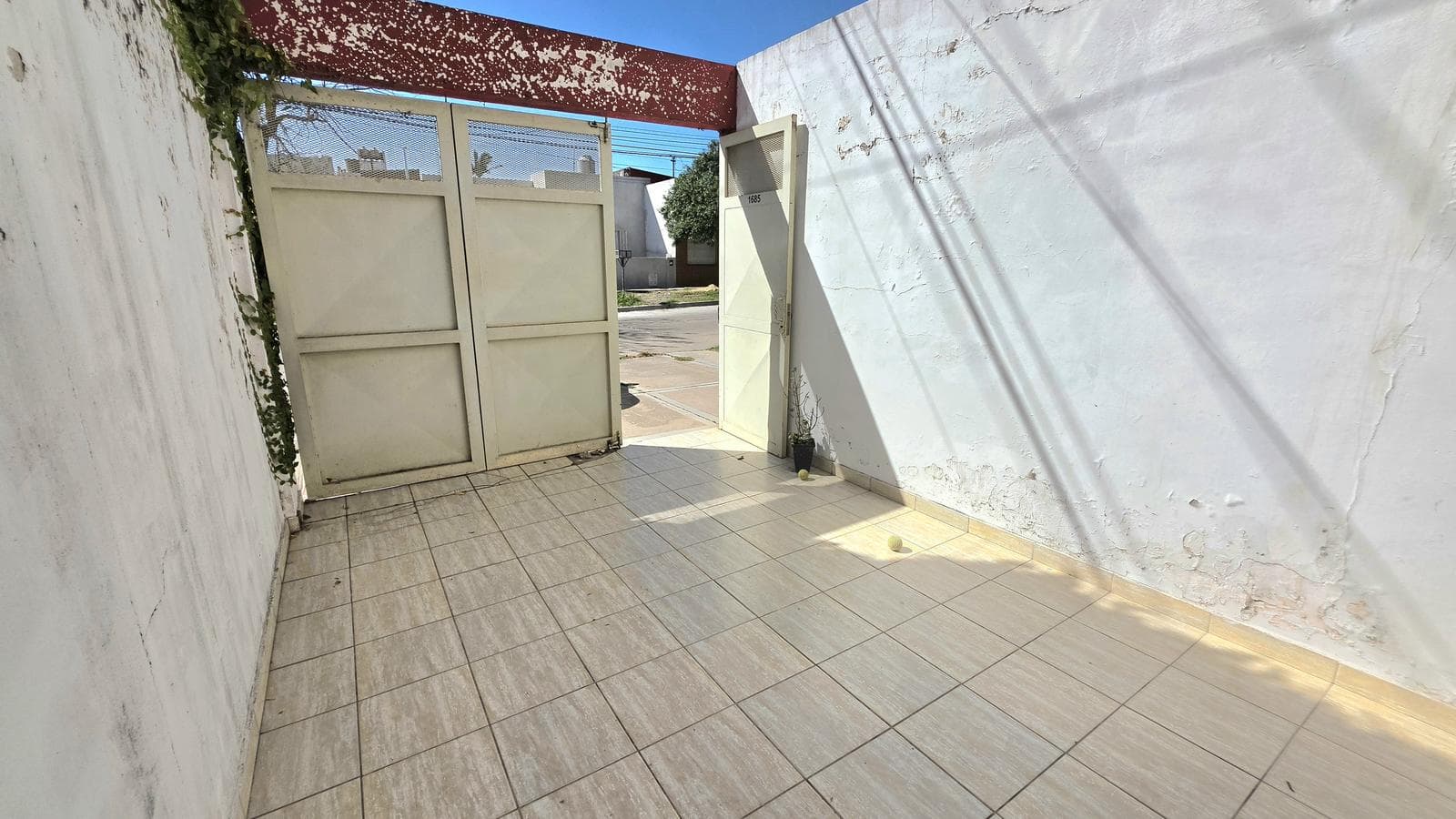 Apartment with a garage in Sargento Cabral!