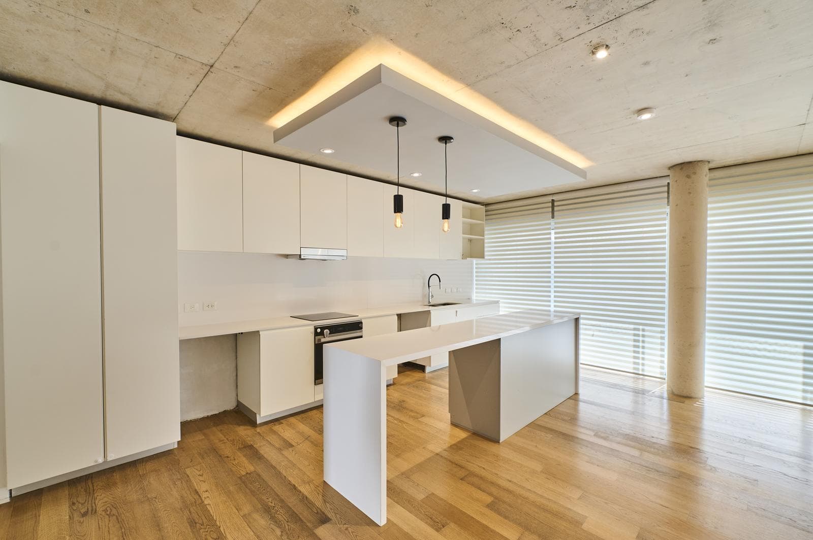 Apartment for Sale: 3-4 Rooms, Balcony, Garage, Pool, and Grill in Belgrano Chico
