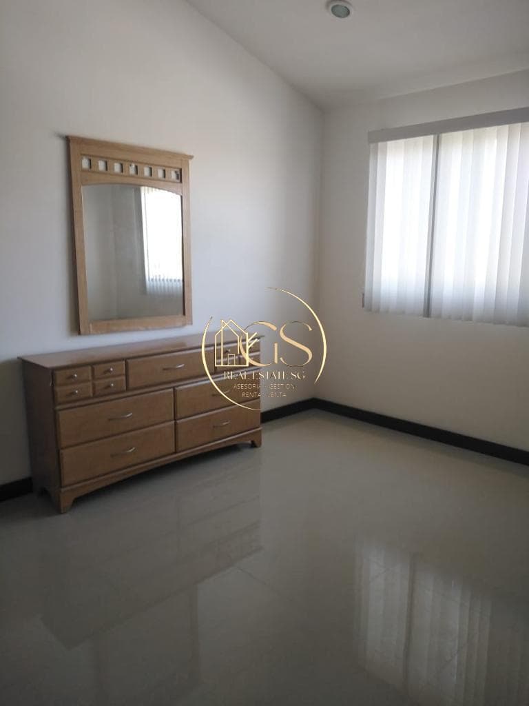 HOUSE FOR SALE IN PALMA REAL, CELAYA