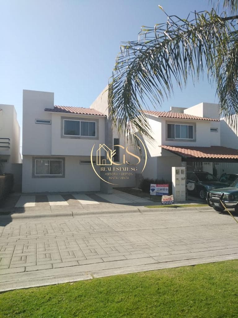 HOUSE FOR SALE IN PALMA REAL, CELAYA