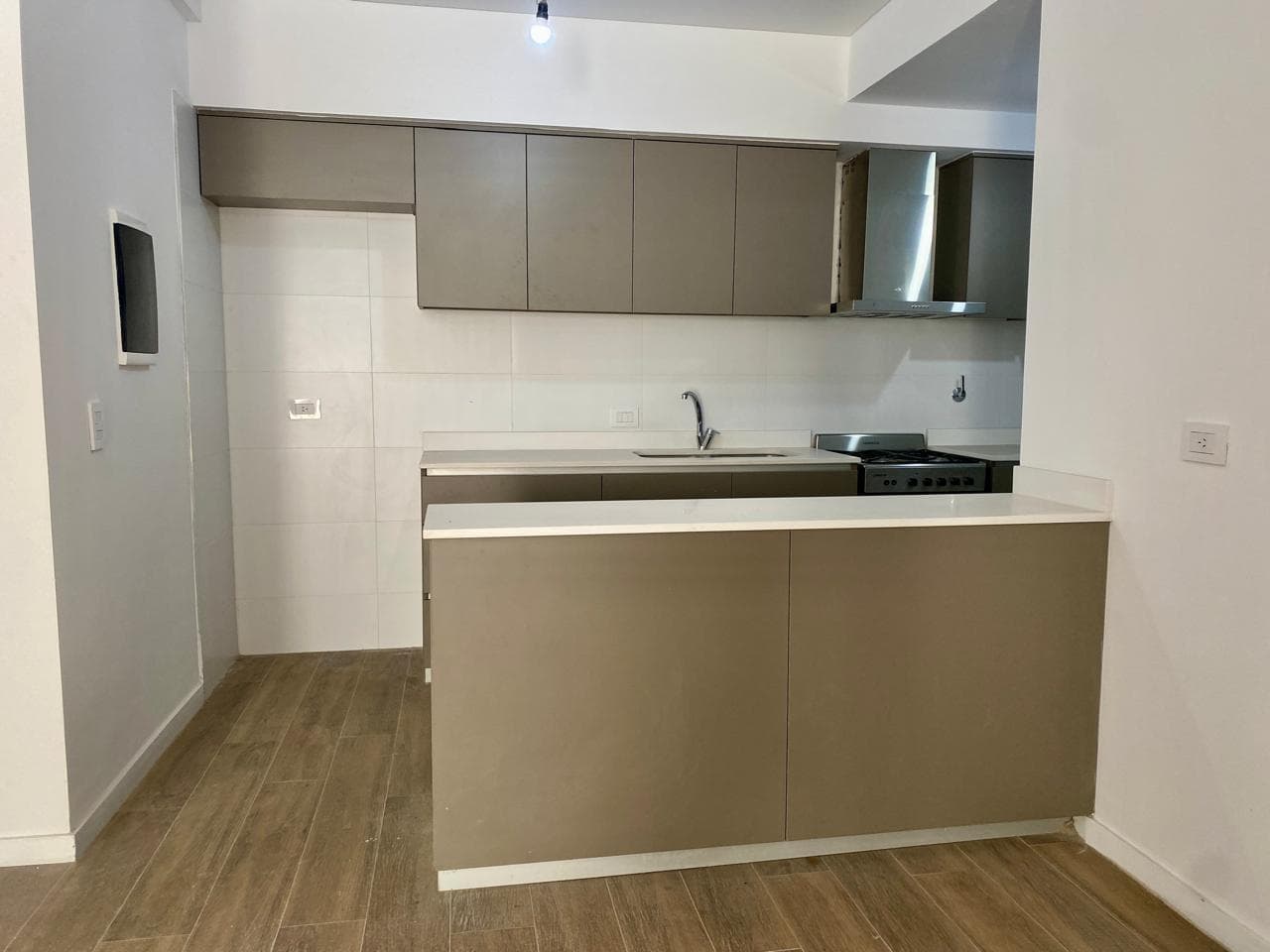 Brand-new apartment with a patio in Nuñez