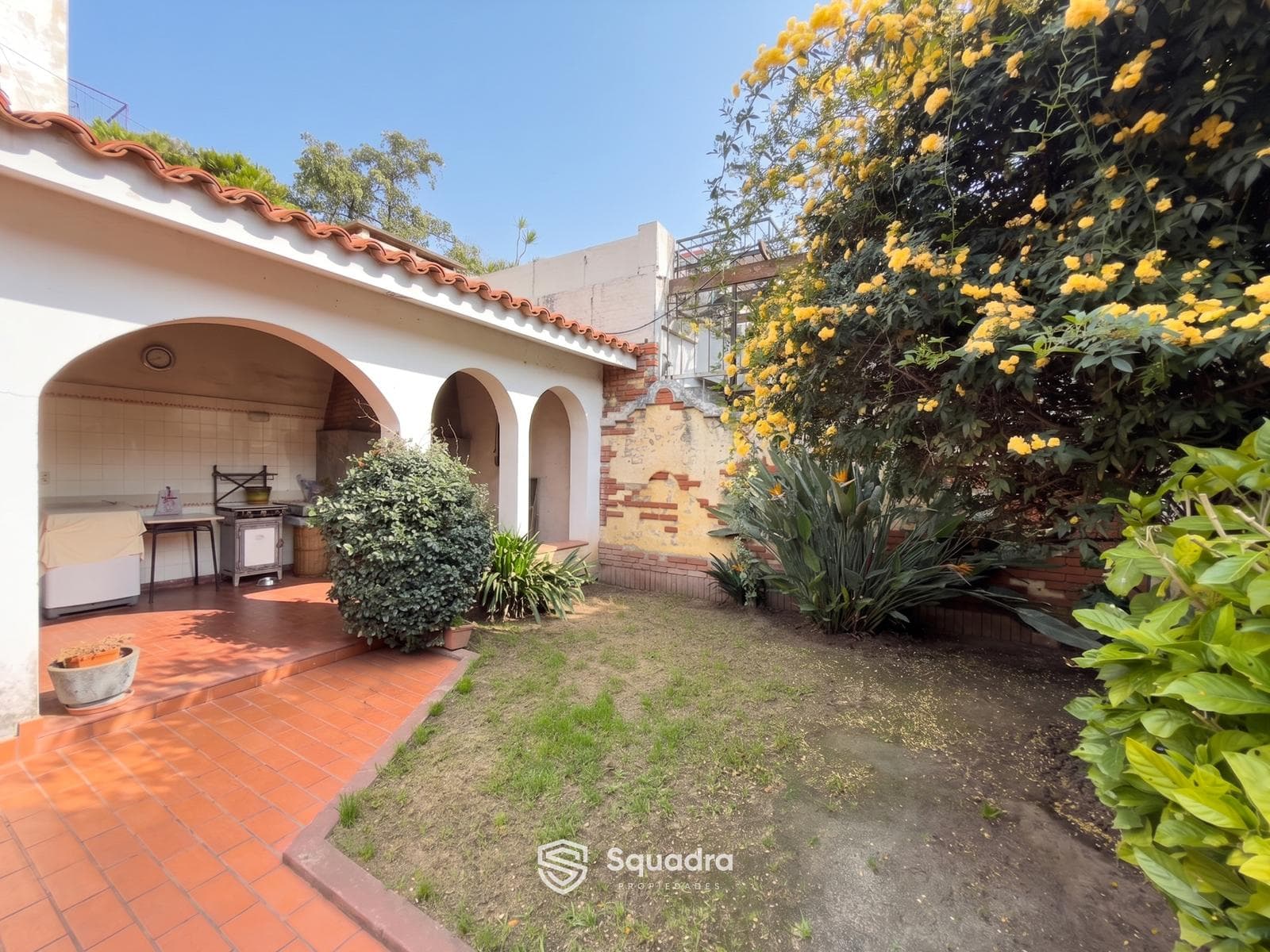 FOR SALE | TRADE - 3-bedroom house with patio and garage - Luis Agote, Rosario - MORTGAGE-ELIGIBLE.
