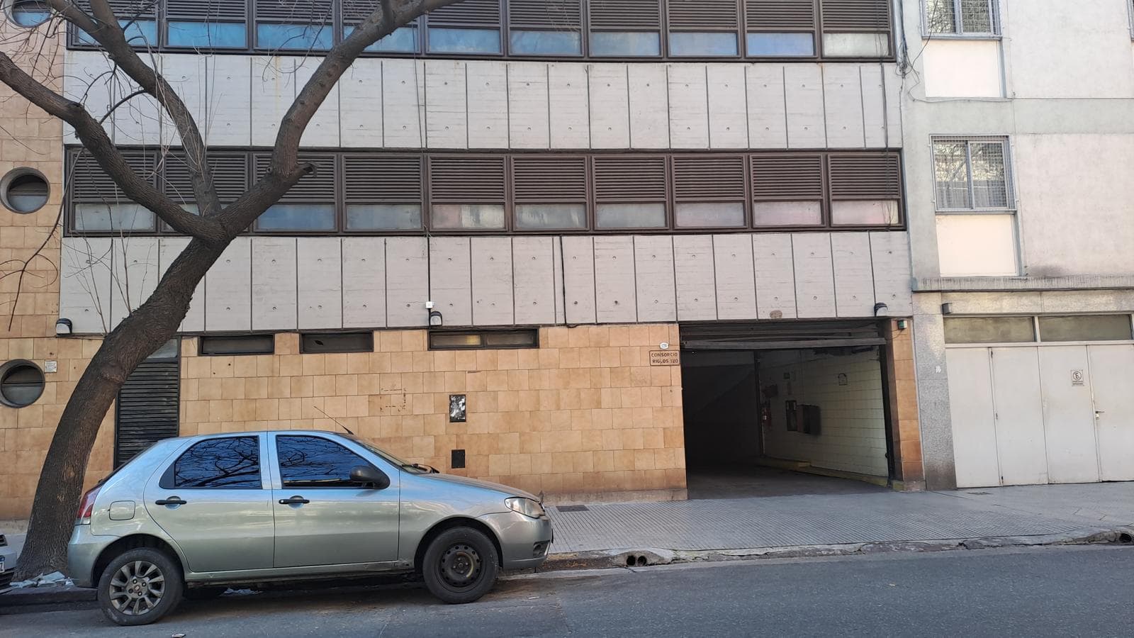 For Sale: Covered, Permanent Garage in Caballito