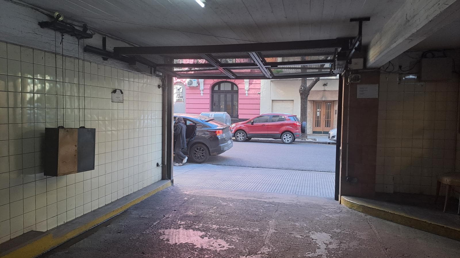 For Sale: Covered, Permanent Garage in Caballito