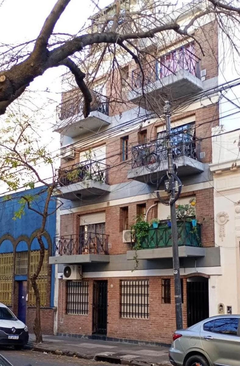 PH in Balvanera: 2 Rooms, Low Maintenance Fees