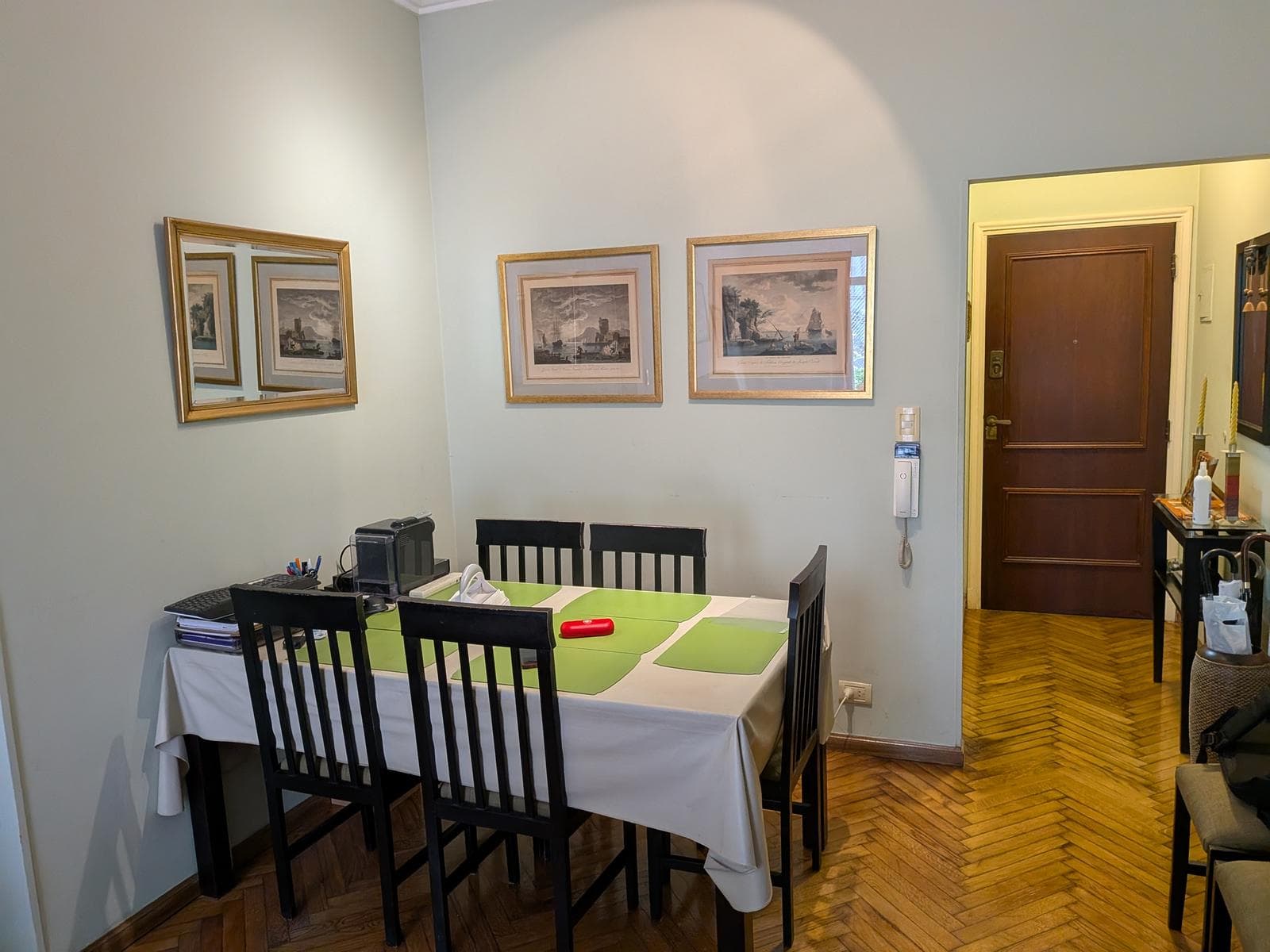 Bright 4-Room Apartment with Balcony for Sale - Recoleta