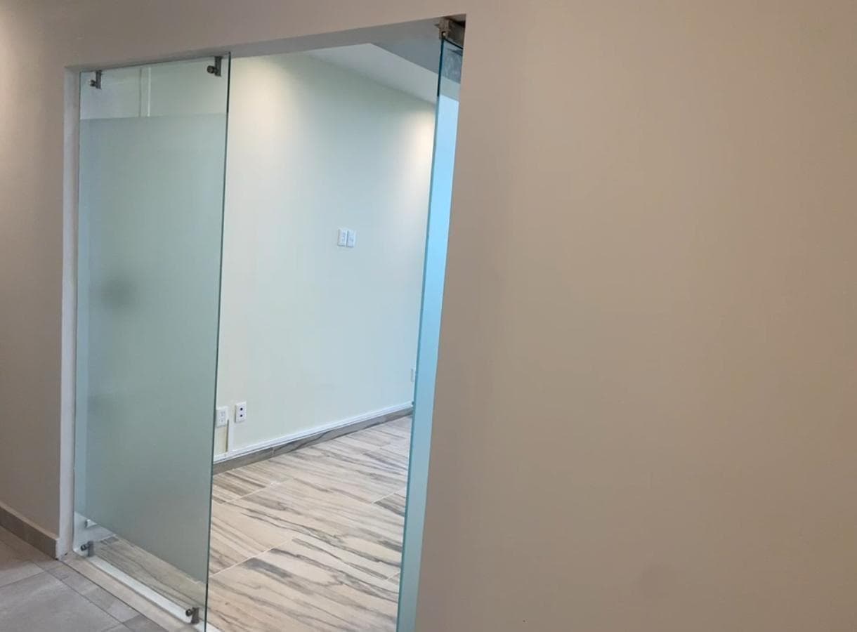 OFFICE FOR RENT AT SUMMA CENTER, C. SIERRA MADRE, CANCUN, HUAYACAN/COLOSIO