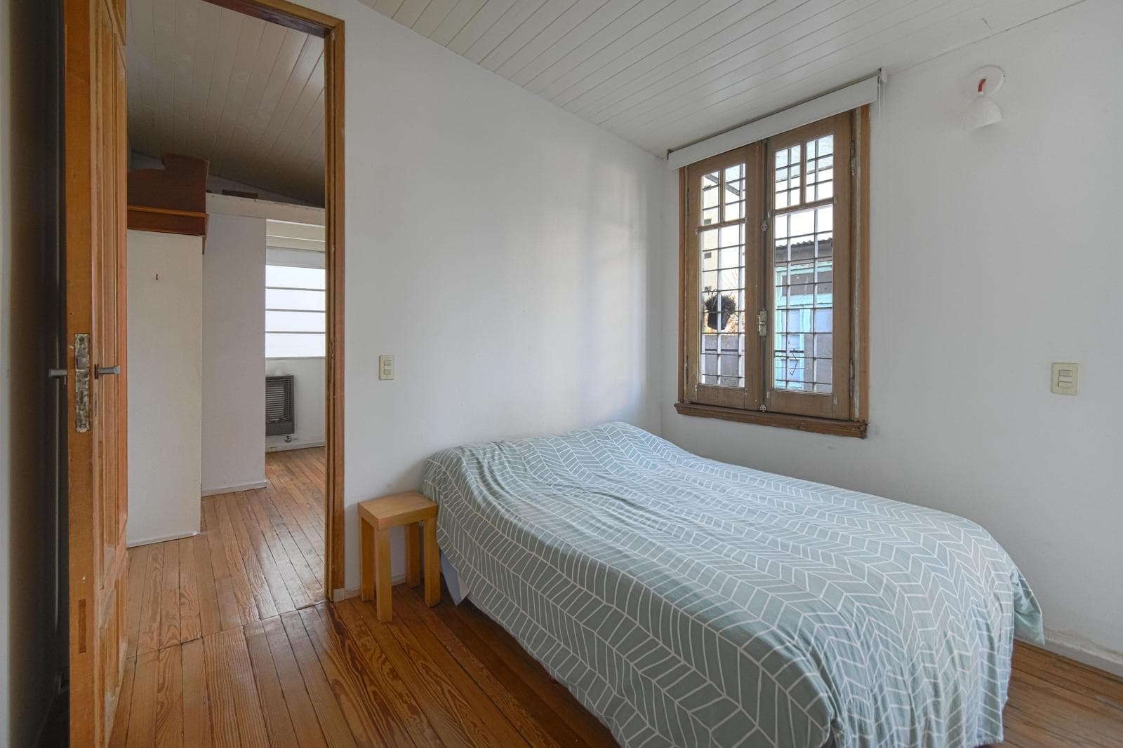 FOR SALE: SPACIOUS 2-BEDROOM APARTMENT WITH BALCONY IN VILLA URQUIZA — BRIGHT AND NO MAINTENANCE FEES!