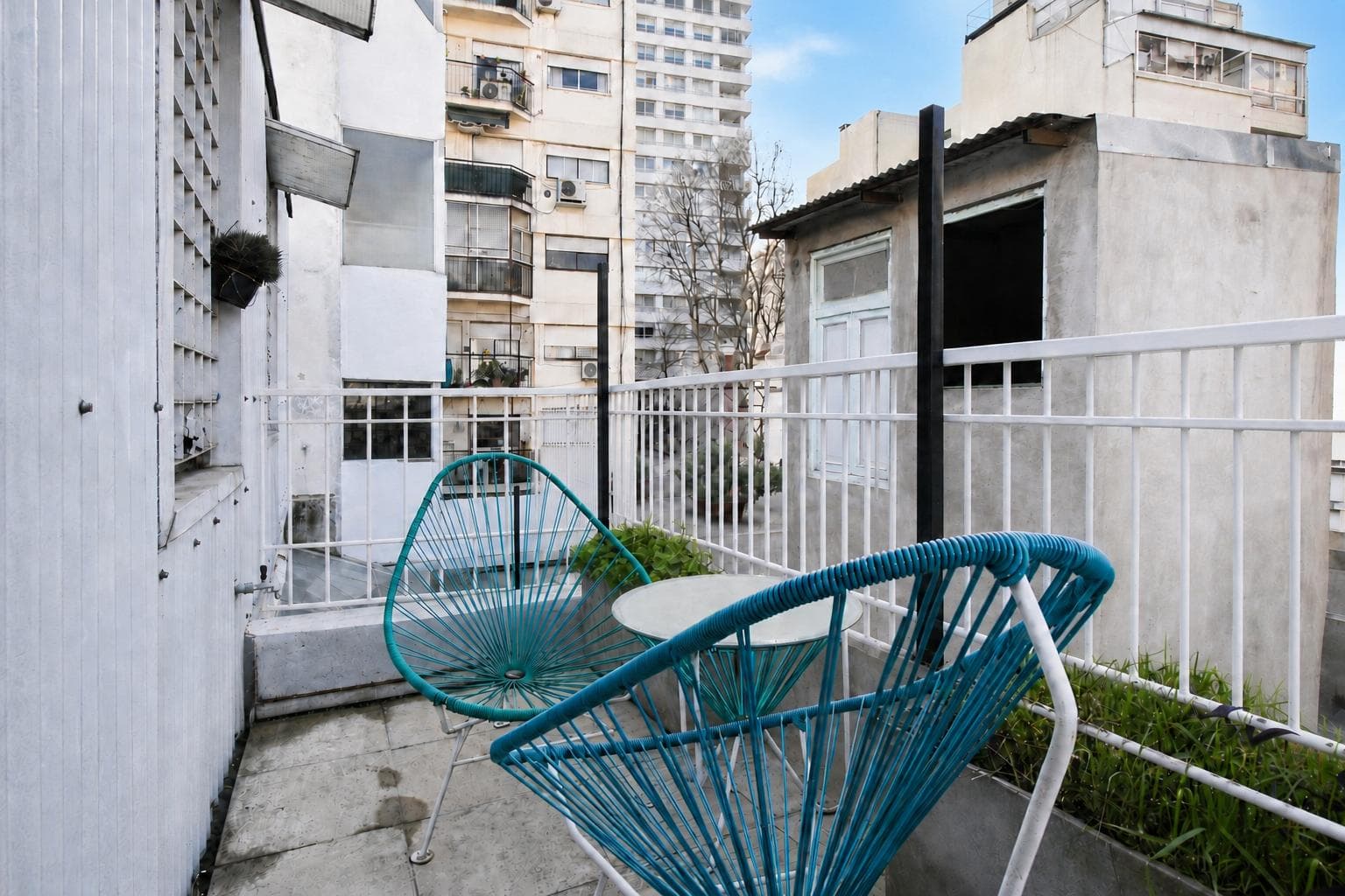 FOR SALE: SPACIOUS 2-BEDROOM APARTMENT WITH BALCONY IN VILLA URQUIZA — BRIGHT AND NO MAINTENANCE FEES!