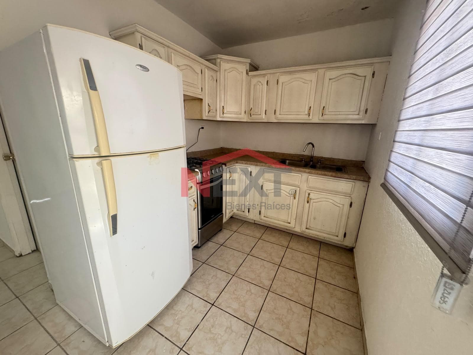 HOUSE FOR RENT IN THE PUERTA REAL RESIDENTIAL COMPLEX