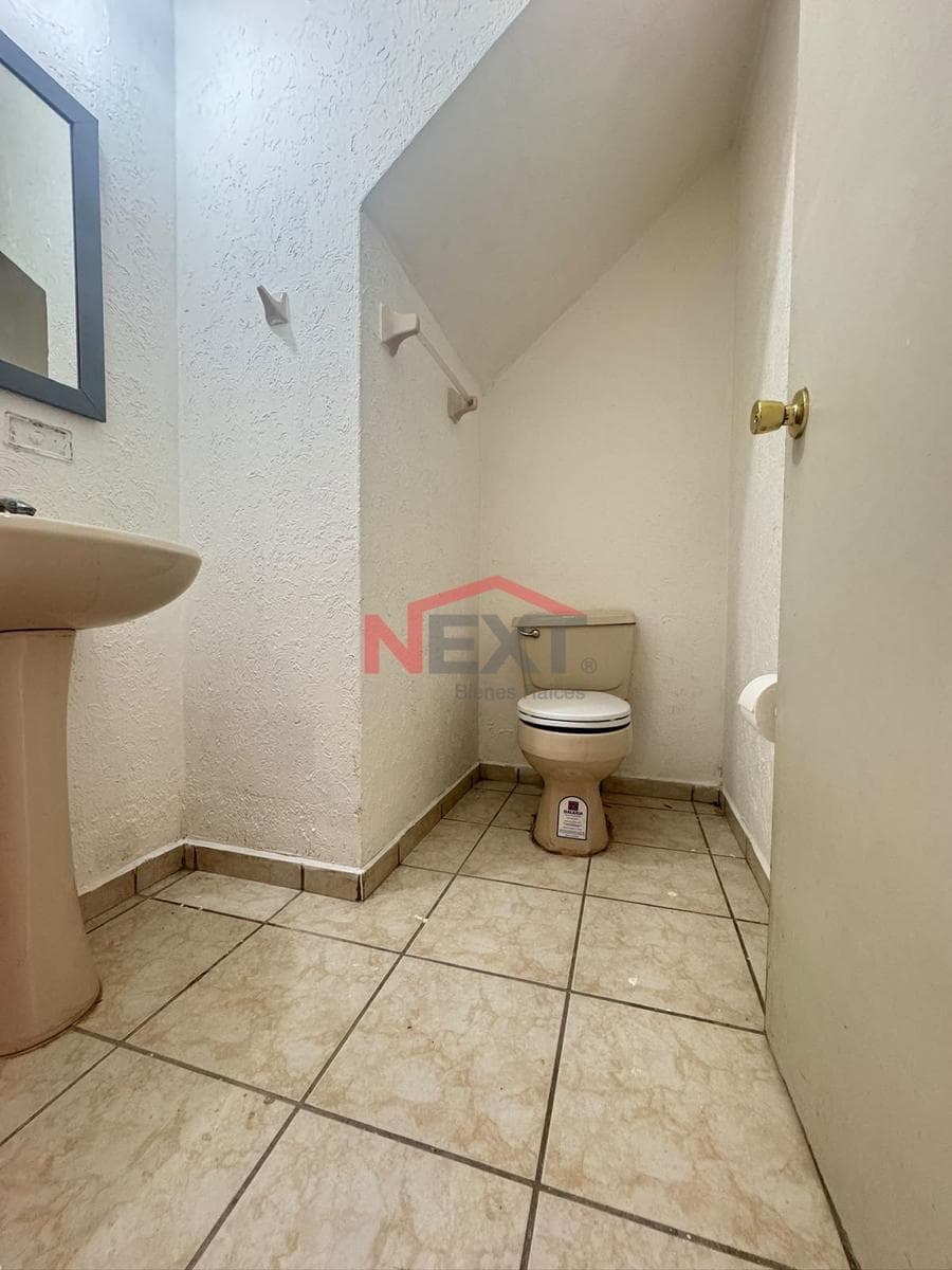 HOUSE FOR RENT IN THE PUERTA REAL RESIDENTIAL COMPLEX