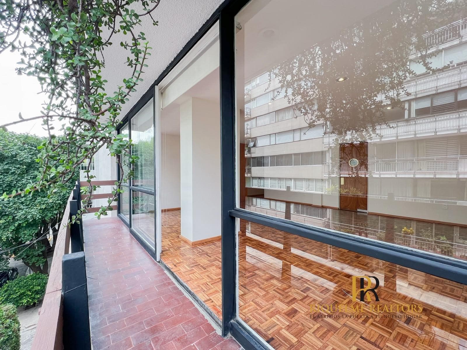RENT: REMODELED APARTMENT IN POLANCO