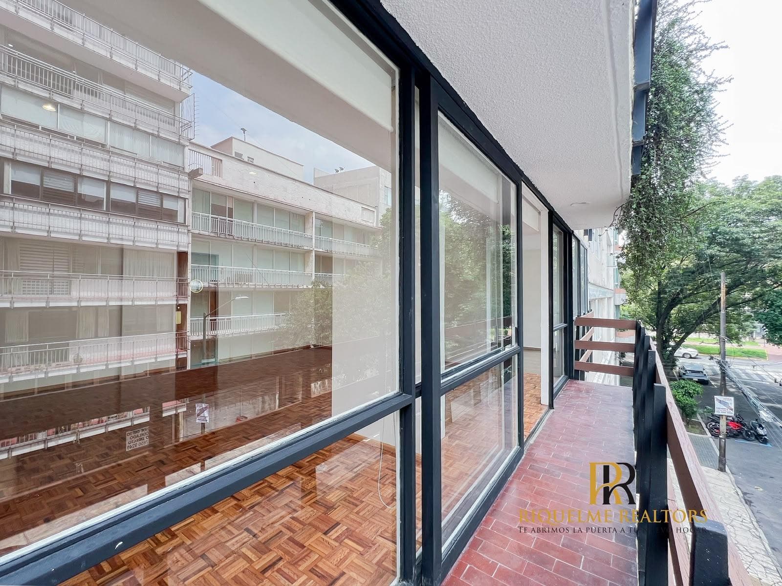 RENT: REMODELED APARTMENT IN POLANCO