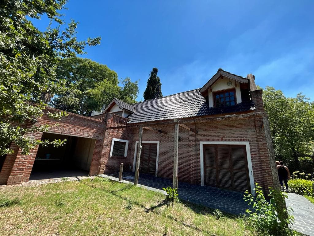 House for Short-Term Rent - City Bell