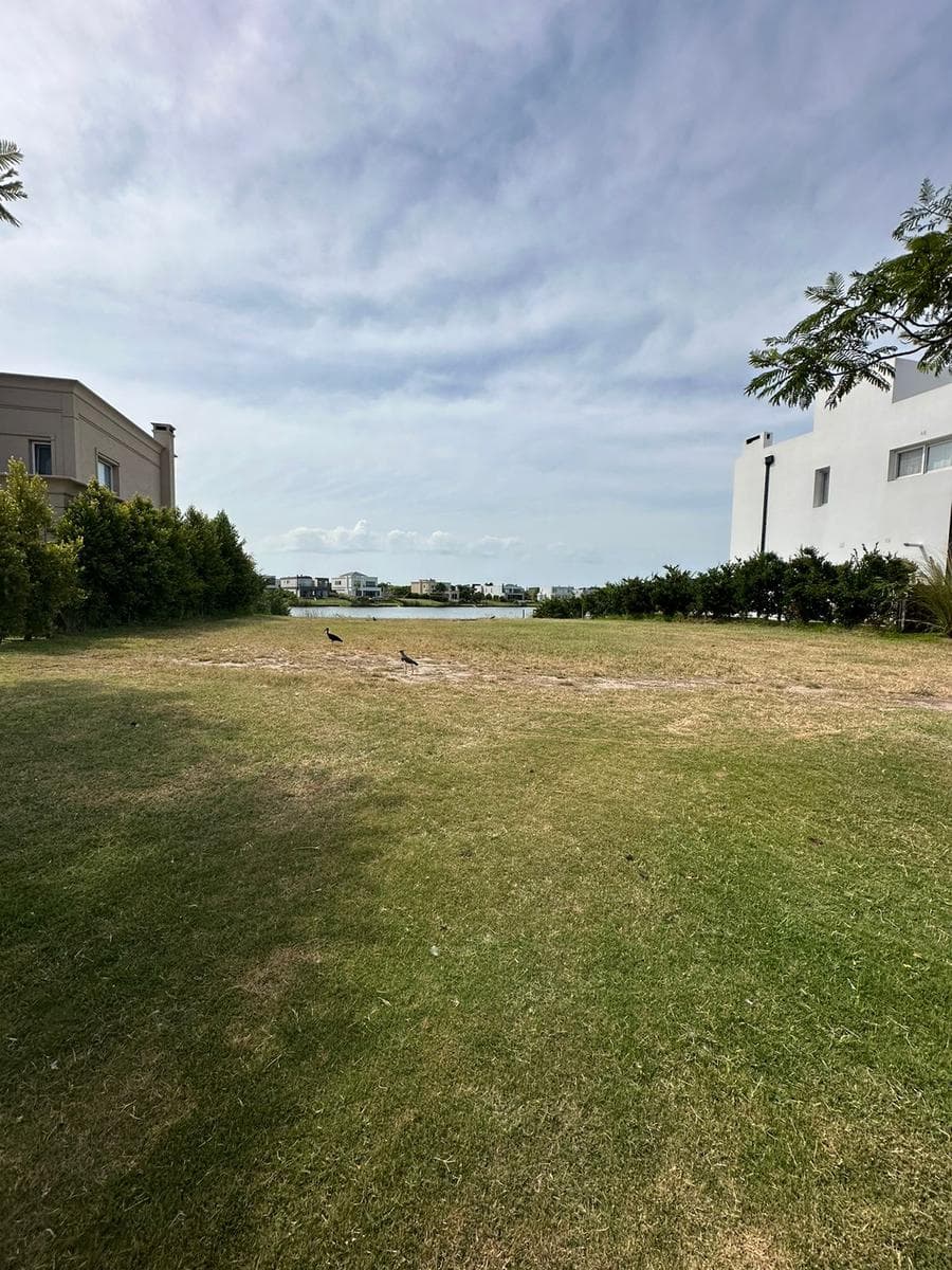 Waterfront Lot in Vistas - North-Facing