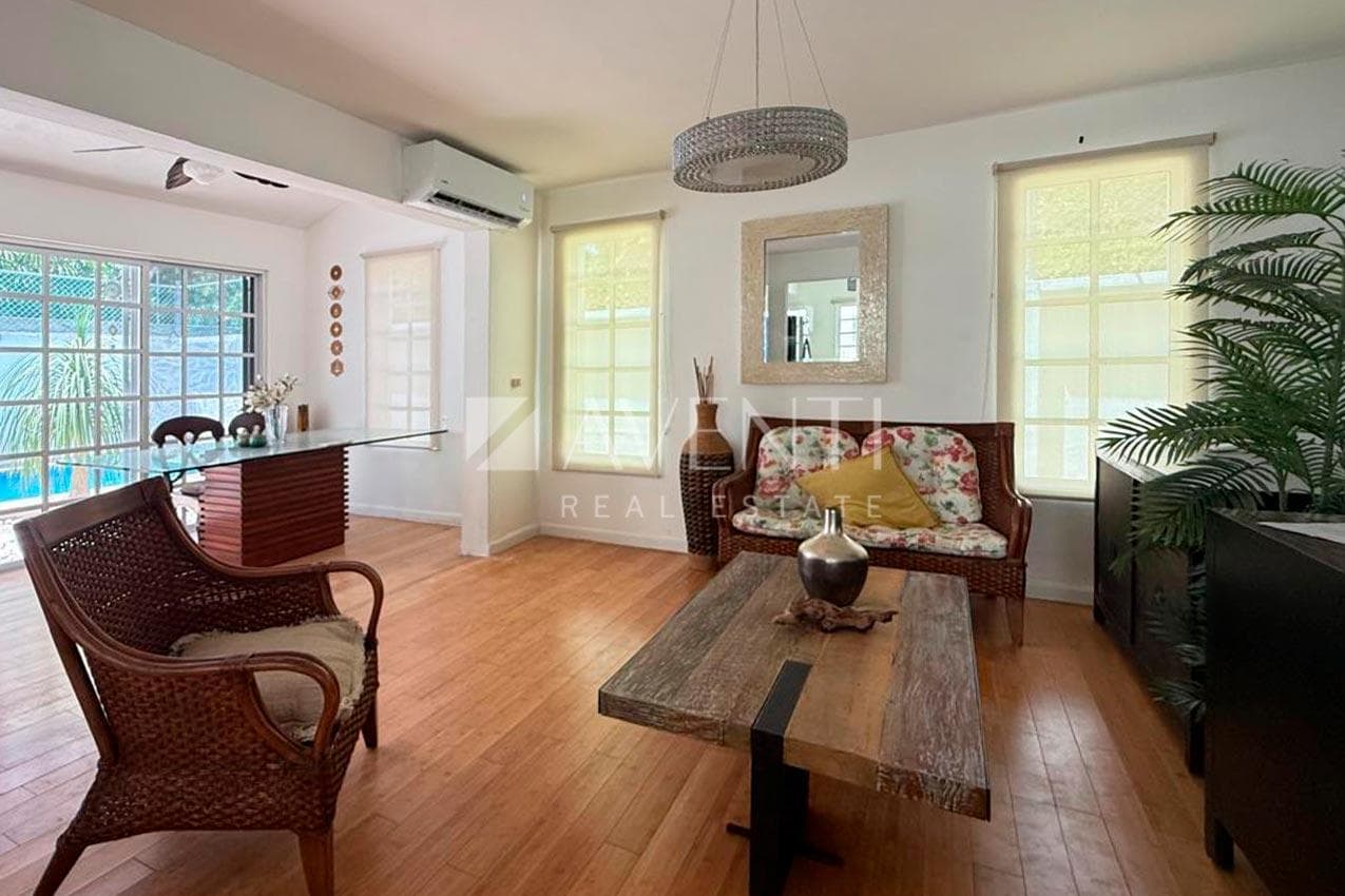 House for Sale/Rent, SM 16, Cancún
