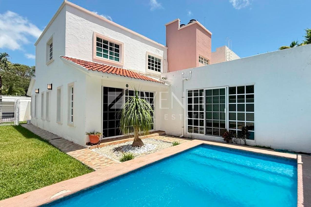 House for Sale/Rent, SM 16, Cancún
