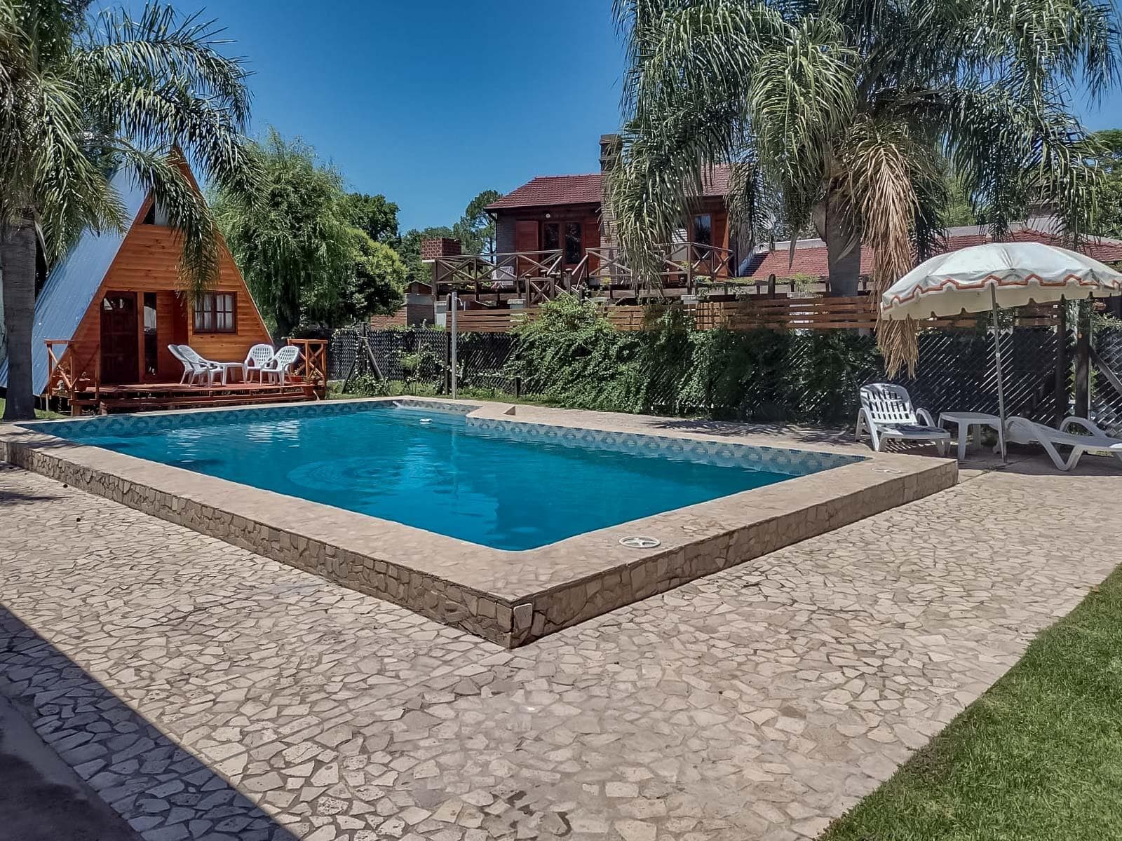 FOR SALE / TRADE - Alpine-style house, barbecue area, and pool - Garita 16, Funes.