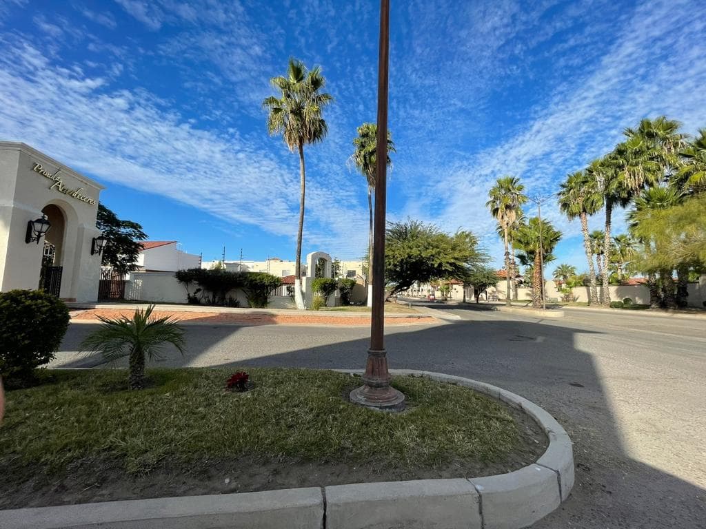 House for sale in Valle del Lago, Al Poniente Residential Community, Hermosillo.