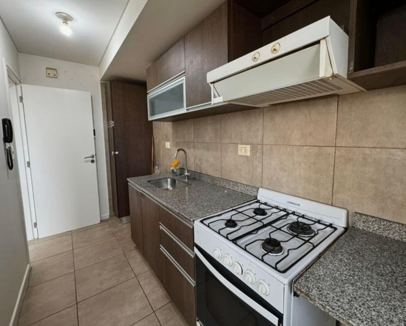 1-BEDROOM APARTMENT FOR SALE IN THE GNI COMPLEX WITH DEED