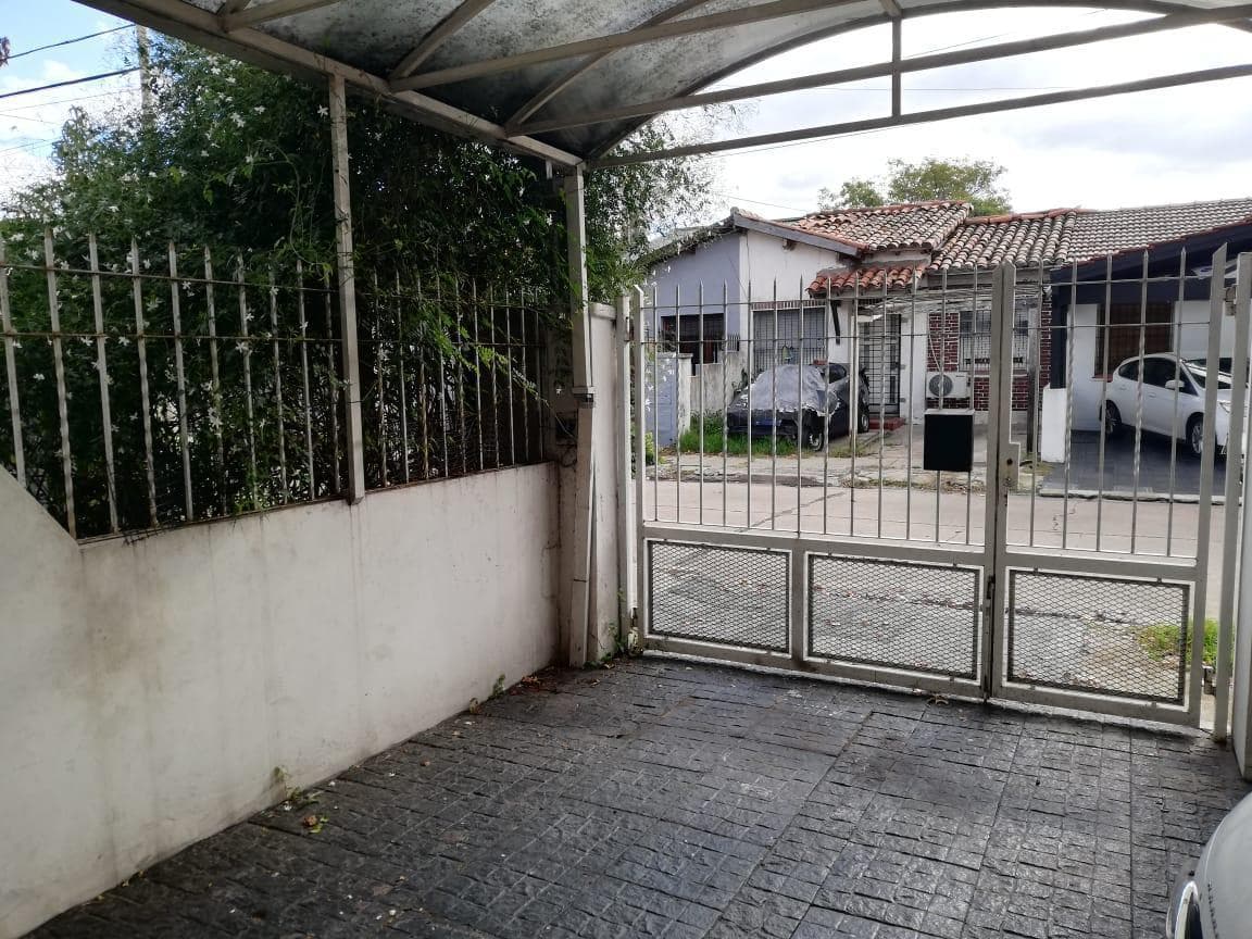 TRIPLEX FOR SALE IN CIUDAD JARDIN: 4 ROOMS