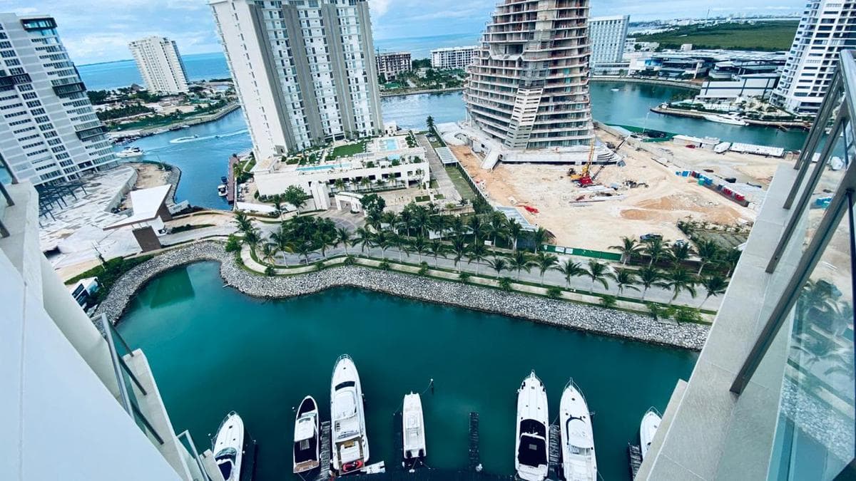 FURNISHED 2-Bedroom Apartment for Sale in Maioris, Puerto Cancún