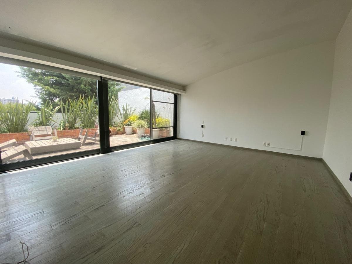 Apartment within walking distance of the Masaryk modern building