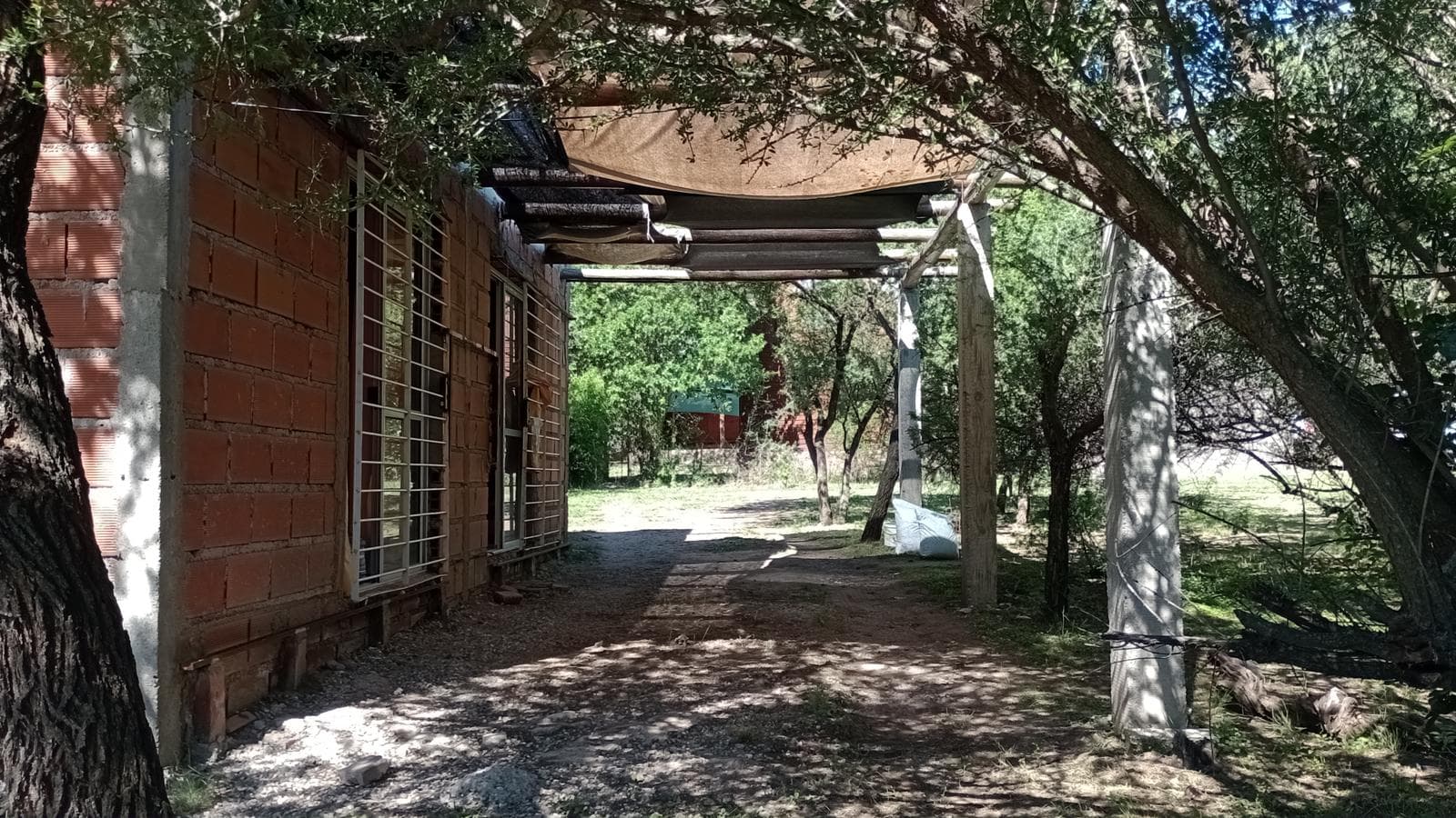 House in Arroyo de los Patos | Natural Setting | Ideal for Living or Relaxing