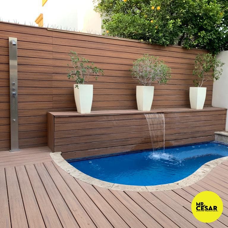 Spacious house for sale in the Compostela residential area