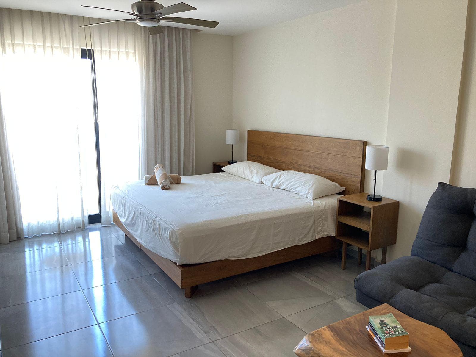 STUDIO APARTMENT FOR SALE: 40 M2, FURNISHED, 5 BLOCKS FROM THE BEACH IN PLAYA DEL CARMEN