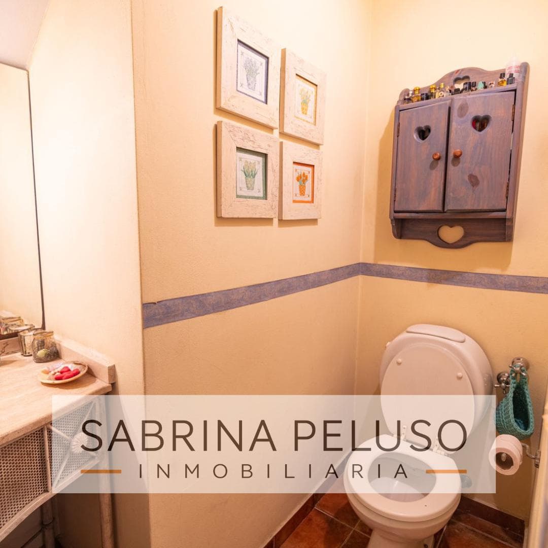 HOUSE FOR SALE IN THE EL CASCO MORENO NEIGHBORHOOD