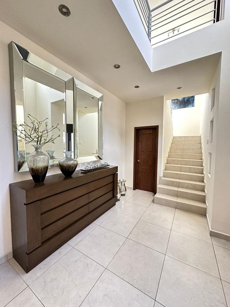 House for Sale in Obispos I
