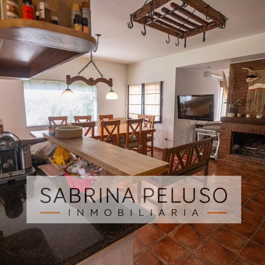 HOUSE FOR SALE IN THE EL CASCO MORENO NEIGHBORHOOD
