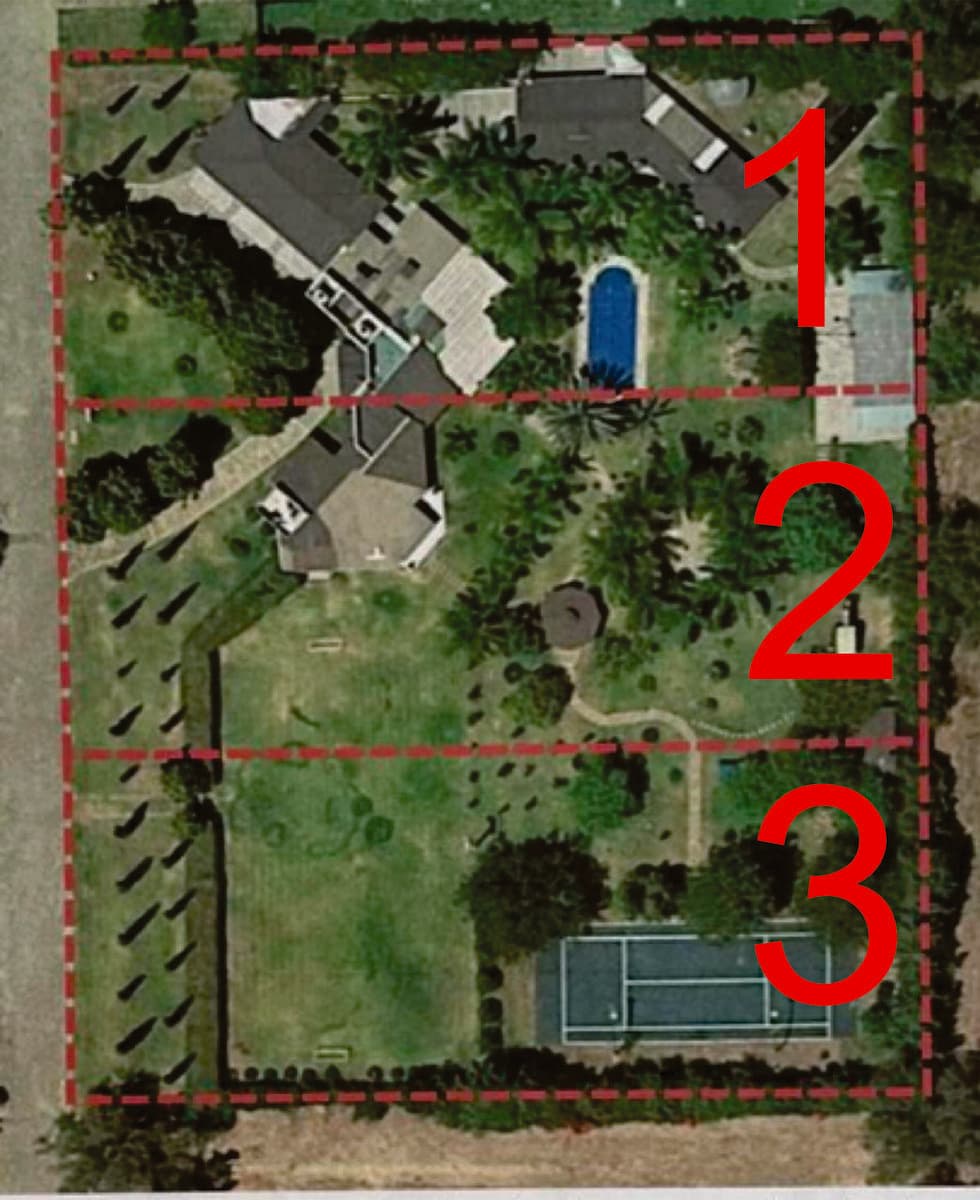 Casa en la Herradura con alberca, cancha de tenis, futbol y básquet en 7,196 m2