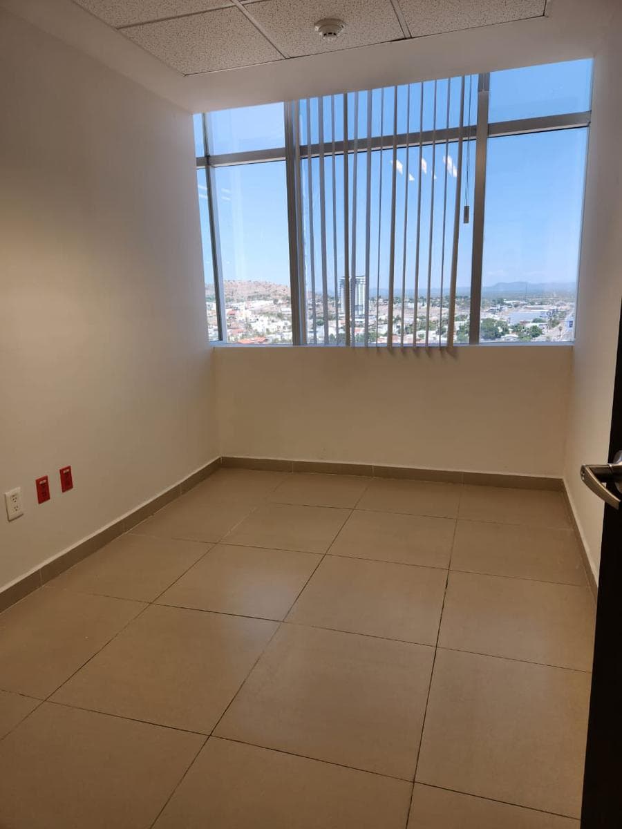 Office space for rent on the 16th floor of the Torre de Hermosillo