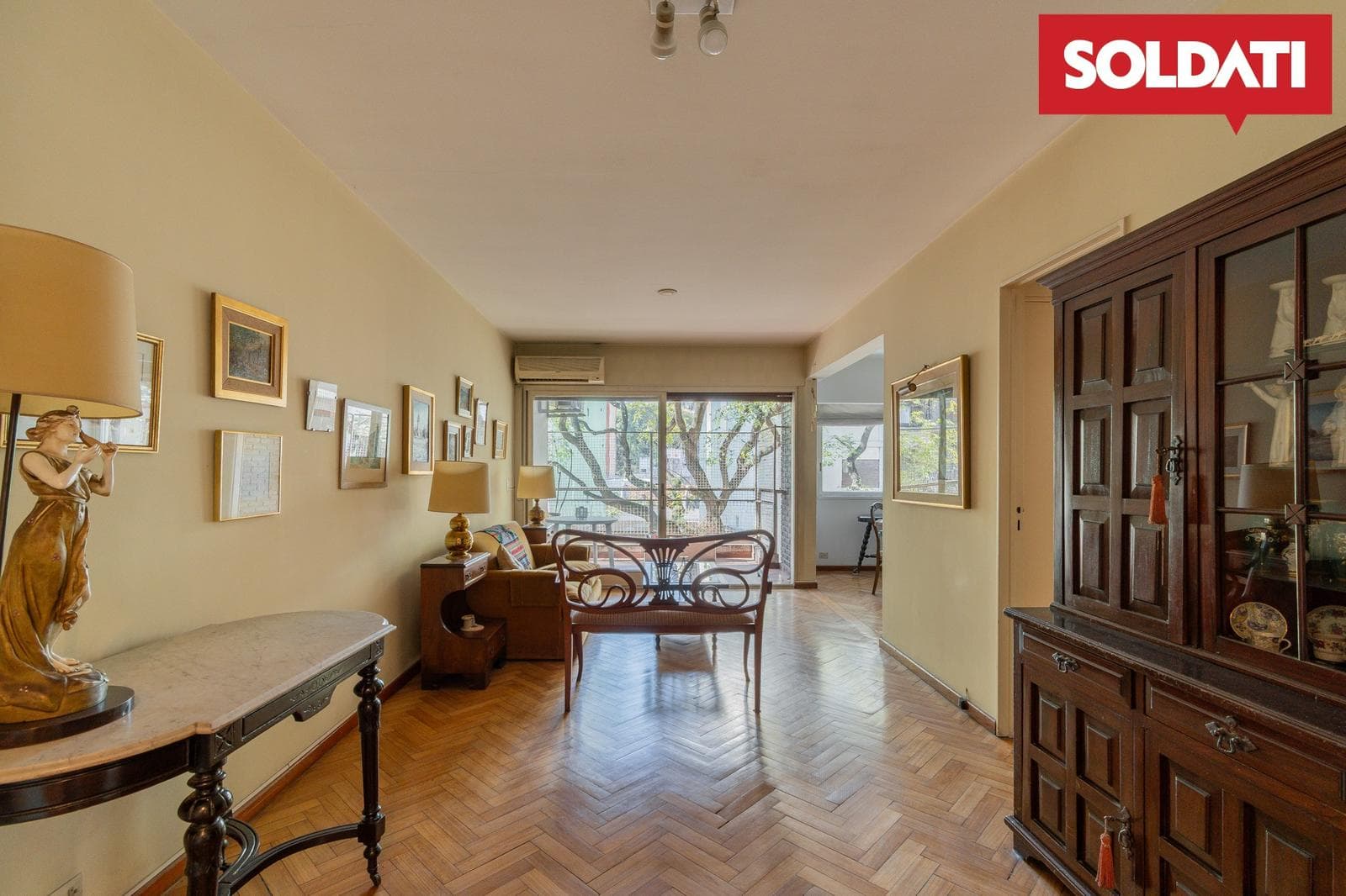 For sale: 4-room apartment with a balcony and a terrace, plus a built-in garage on the ground floor; total area: 84 m