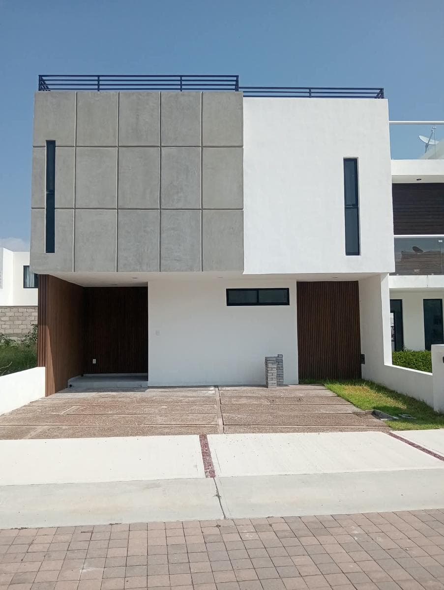 HOUSE FOR SALE IN CAÑADAS DEL ARROYO, CORREGIDORA, QRO