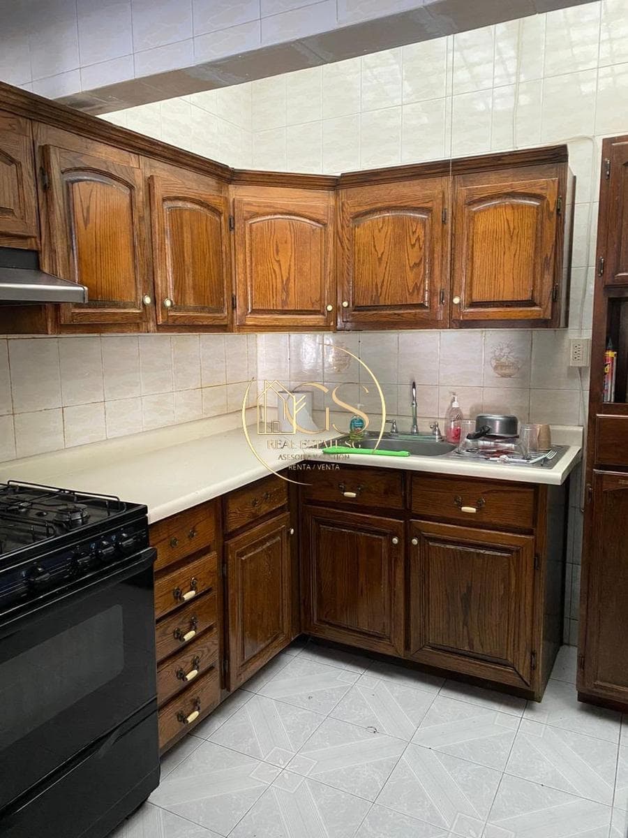 HOUSE FOR SALE IN LA JOYA, CELAYA