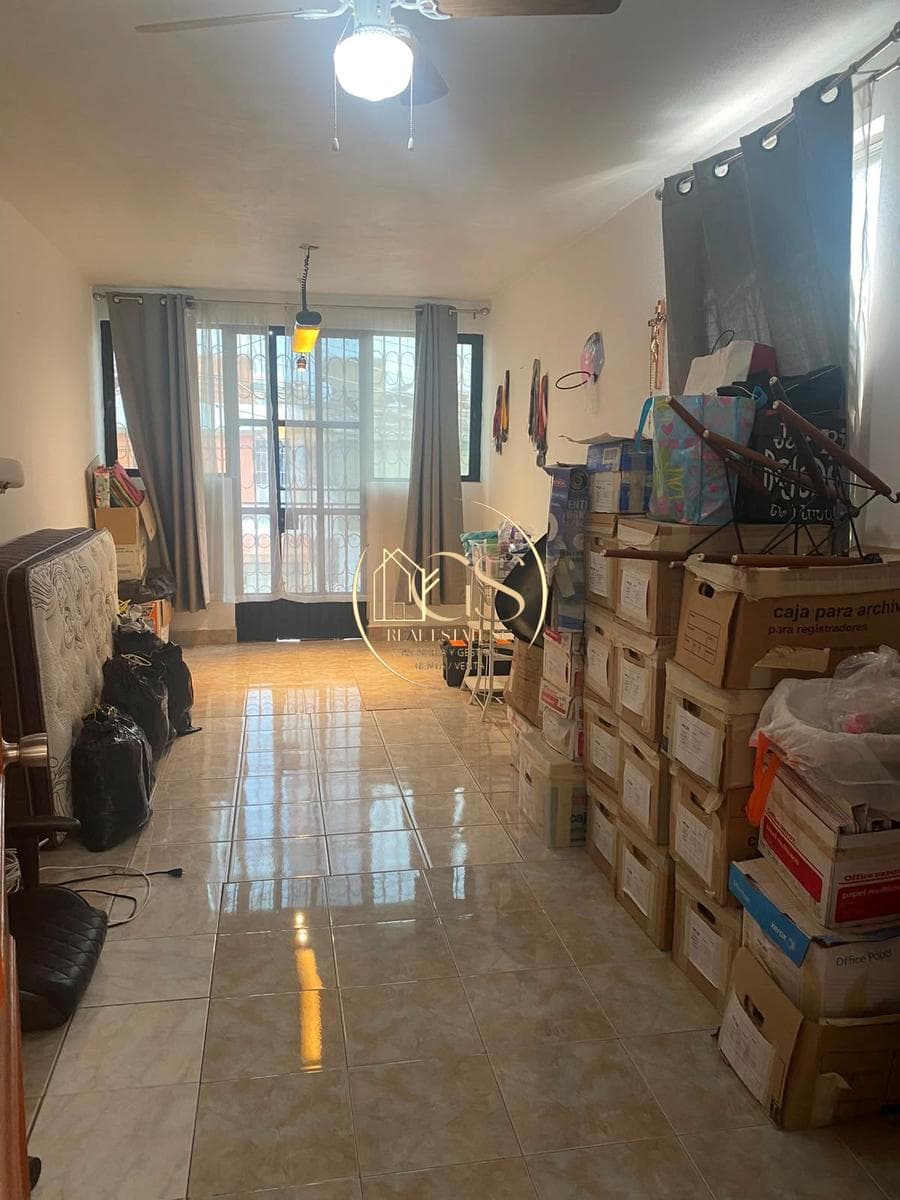 HOUSE FOR SALE IN LA JOYA, CELAYA