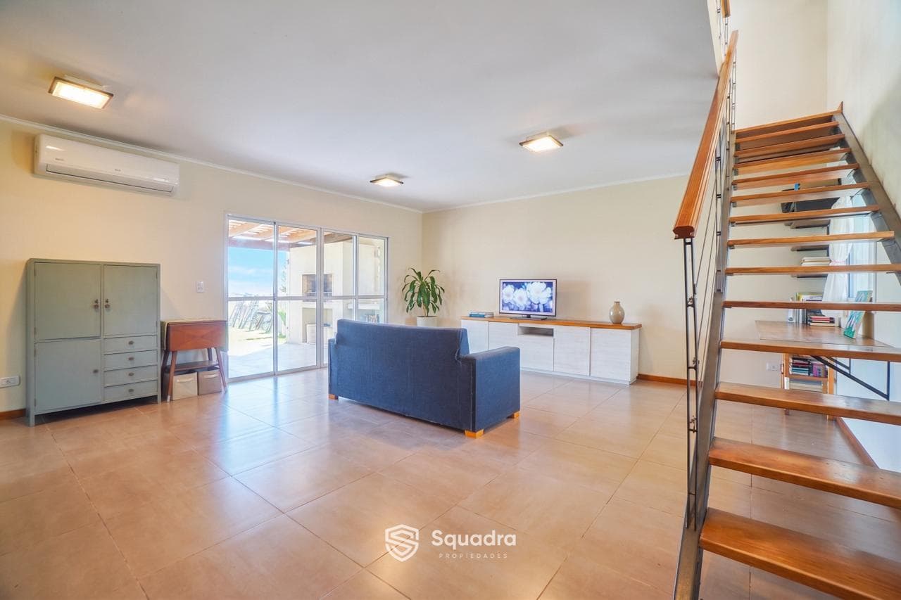 FOR SALE | TRADE - 3-bedroom house with a covered patio, barbecue area, and pool - Los Troncos, Funes.